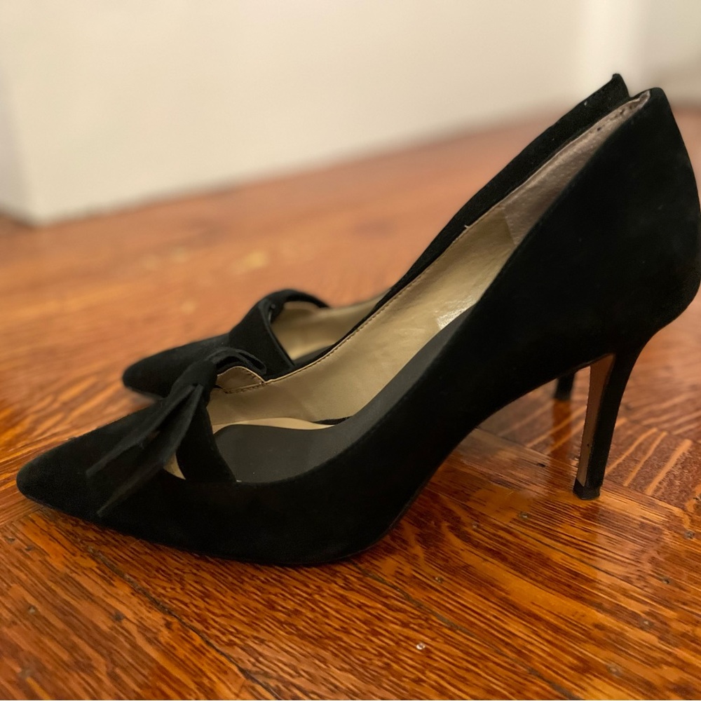 Ann Taylor suede pumps size 7